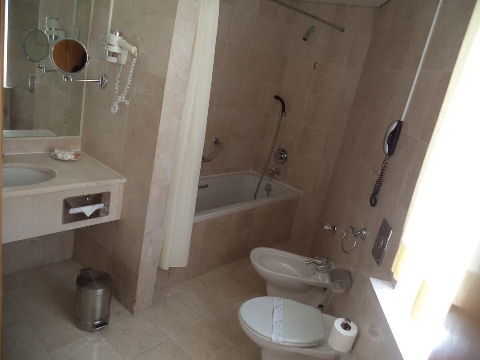 Hotel Grand Continental Abu Dhabi