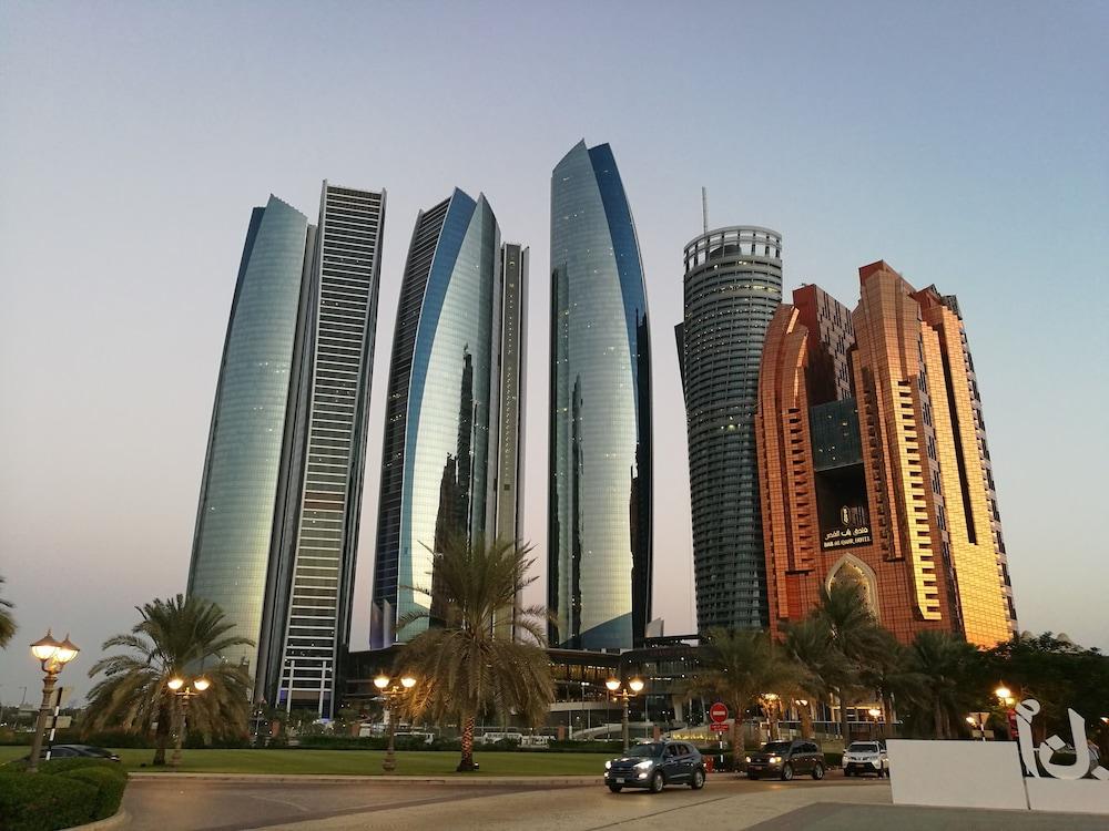 Grand Continental Hotel 3*