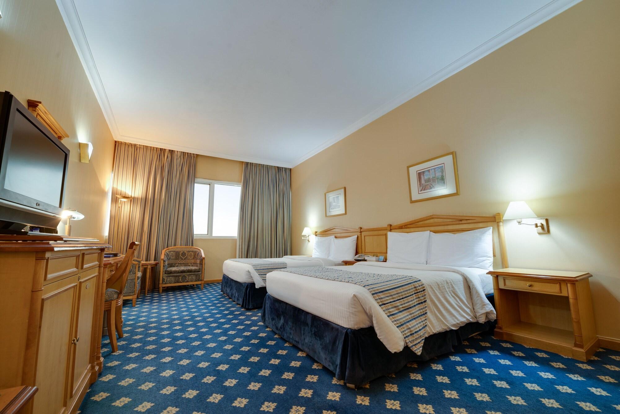 Hotel Grand Continental 3*