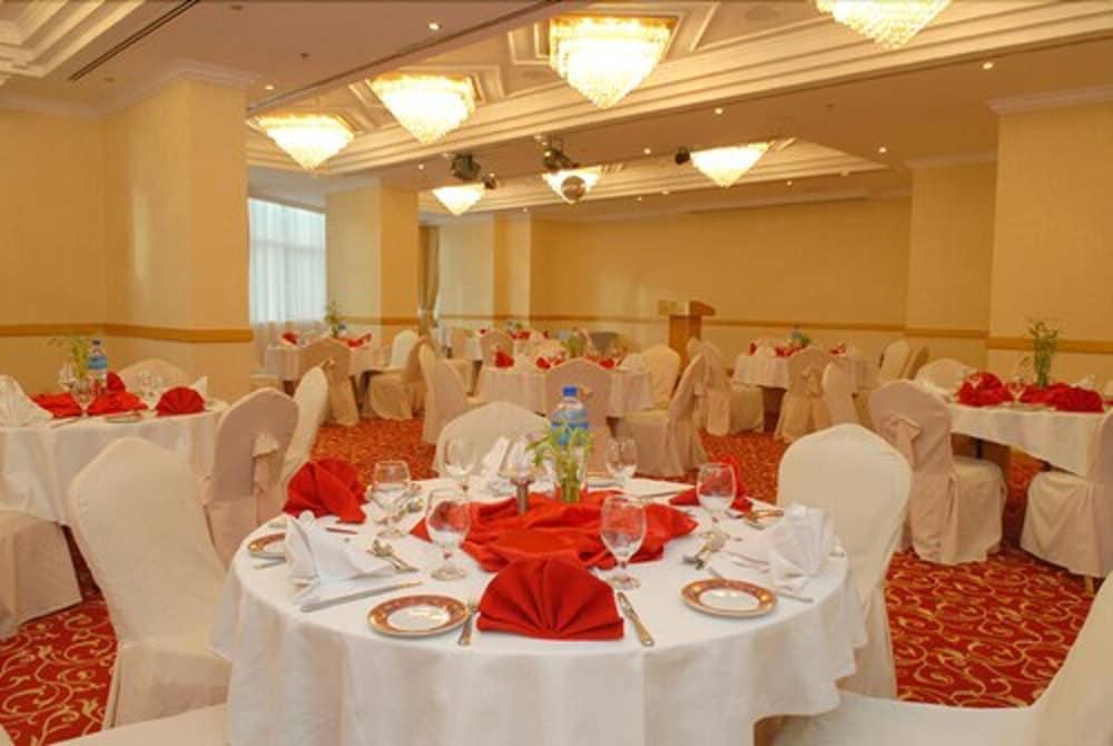 Grand Continental Flamingo